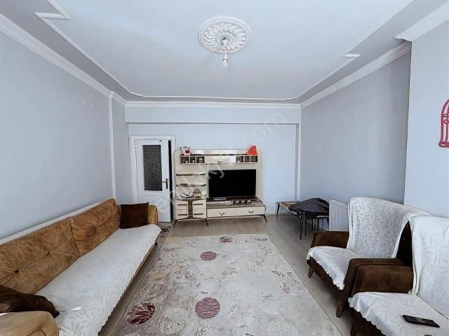 Hanımınçıftlığı Elmasuyu Bölgesinde Acil Satılık 3+1 Daire