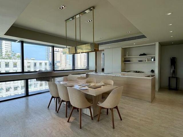 Hana D10, Condominium