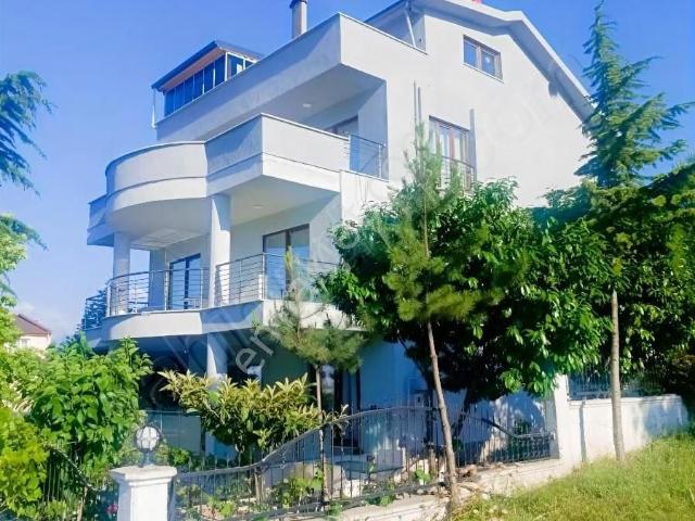 Hancı'dan Özlüce 19 Mayıs Mh 500m İçinde 4.5 Katlı Kiralık Villa
