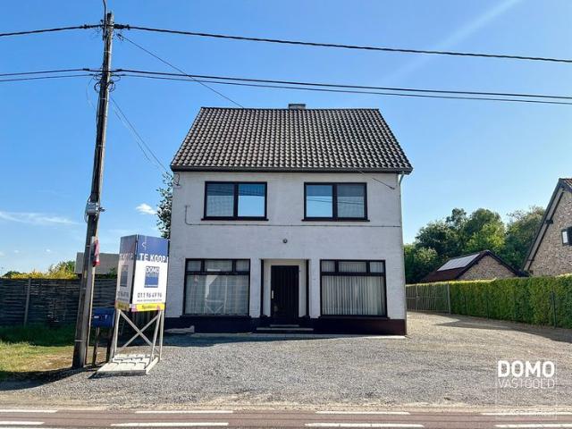 Handelshuis met mogelijkheden gelegen te Bolderberg