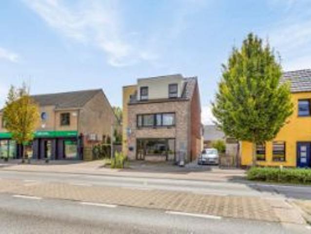 Handelspand op drukke verbinding in Balen centrum te koop!