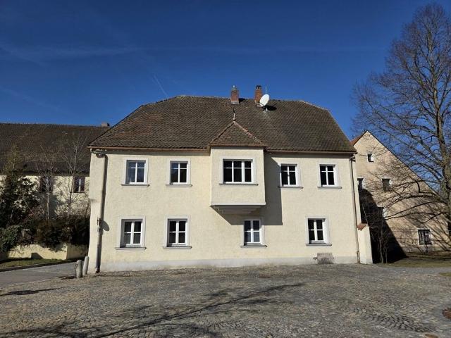 Handwerker aufgepasst Großes Einfamilienhaus im Herzen Nittenaus!