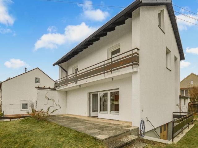 Handwerker aufgepasst! Einfamilienhaus mit großem Garten in begehrter Lage Sofort frei!