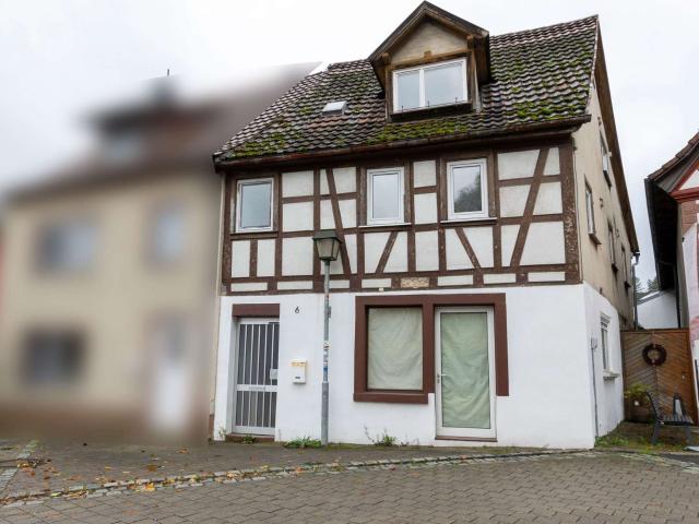 Handwerker aufgepasst! Einfamilienhaus mit Potenzial sucht neuen Eigentümer