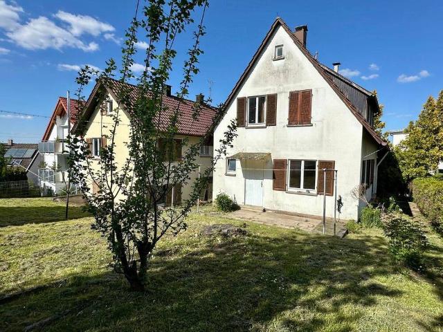 Handwerker aufgepasst Freistehendes Einfamilienhaus mit schönem, großen Gartenbereich