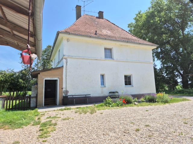 Handwerker aufgepasst: Renovierungsobjekt mit großem Grundstück