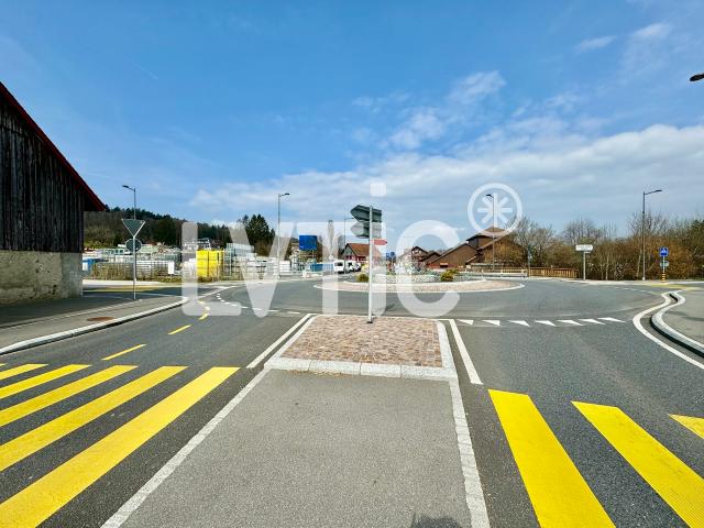 Handwerksgelände von 10 000 m2 teilbar zu mieten in DDP in Servion