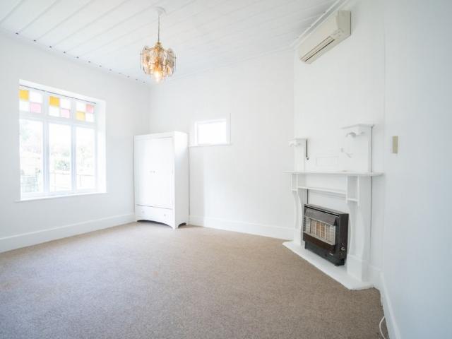 Handy Location 4 Bedrooms