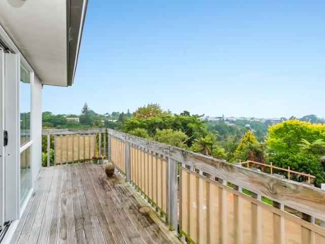 Handy Location Parkvale