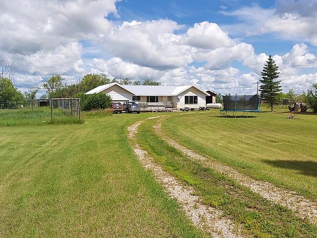 Handyman Special! Huge Acreage With Tons Of Potential
