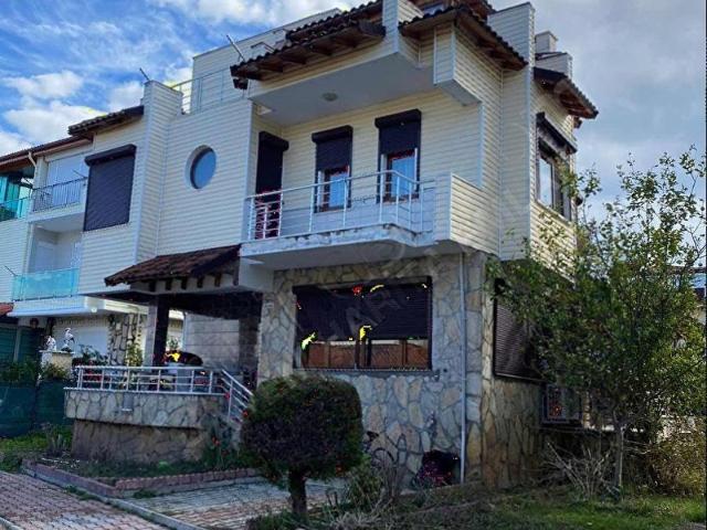 HANEM EMLAK TAN KUMLUCA MAVİKENT SİTESİNDE SATILIK VİLLA