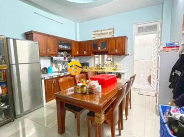 Hàng mới nhà 2 lầu st mặt tiền hẻm nhựa 8m huỳnh tấn phát, quận 7