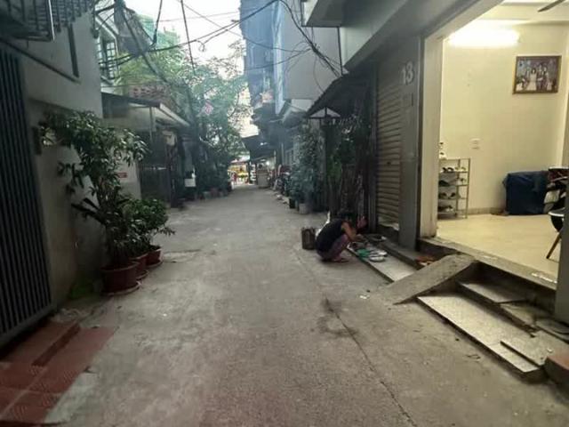 Hàng Hiếm! Chỉ hơn 4 tỷ nhà 33m x 3T ngõ chợ Ngọc Lâm, oto, kinh doanh nhỏ được. LH 0936123