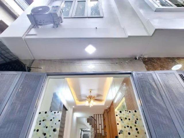 Hàng hiếm giá siêu đầu tư bay nhanh phố Trương Định ngõ thông ba gác 39m2 giá 6.3 tỷ