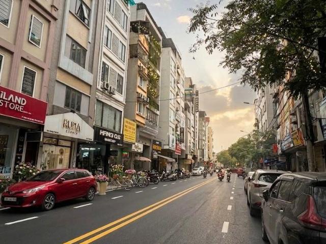 Hàng hiếm quận đống đa bán tòa nhà phố xã đàn 100m2 9 tầng dòng tiền pccc & hoàn công đầy đủ giá 90 tỷ
