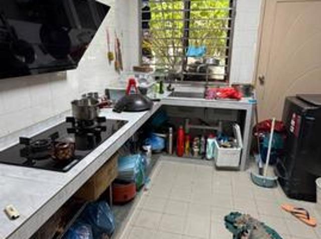 Hang Jebat Skudai Baru Double Storey low cost partial furnished