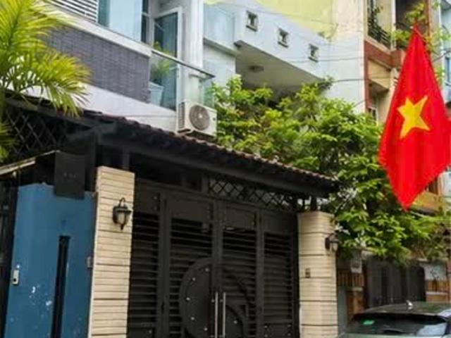 Hàng xóm CƯ XÁ LỮ GIA Lý Thường Kiệt 90m2, giếng trời đón sáng, xe hơi ngủ nhà
