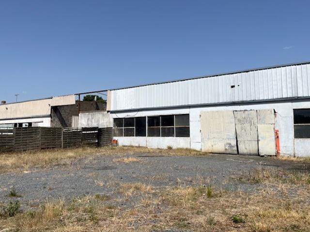 Hangar 1400m2