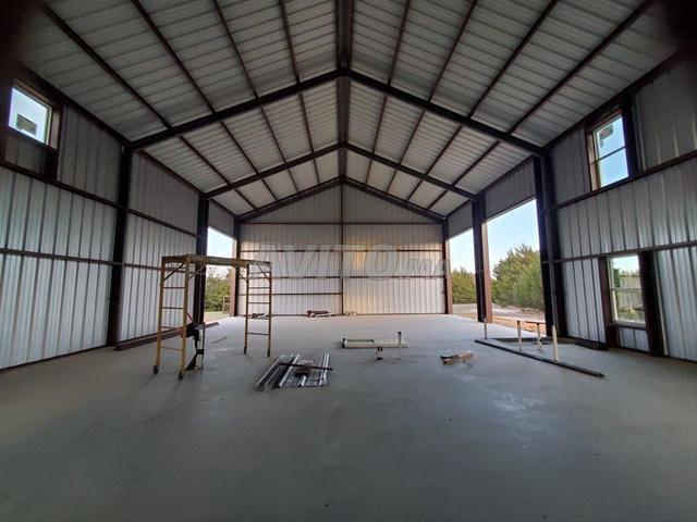 Hangar à louer