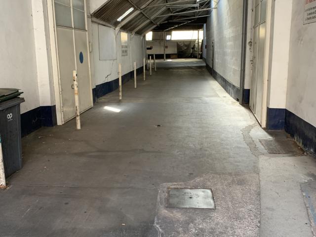 HANGAR A LOUER AU CENTRE