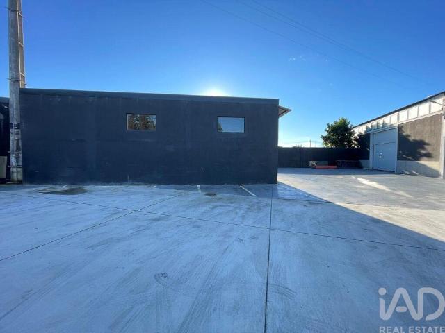 Hangar em Manhente de 235,00 m² 235m² Manhente