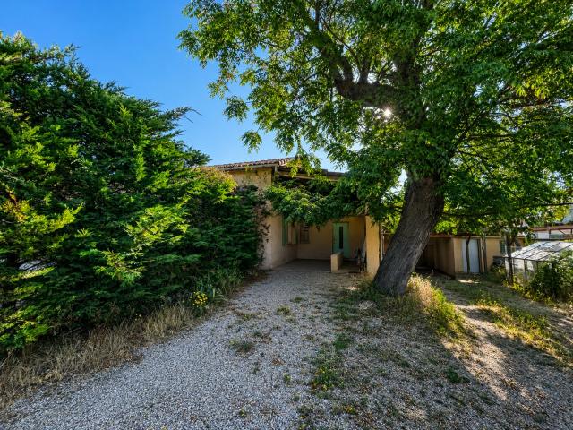 Hangar / Loft 140m2 terrain de 380m2