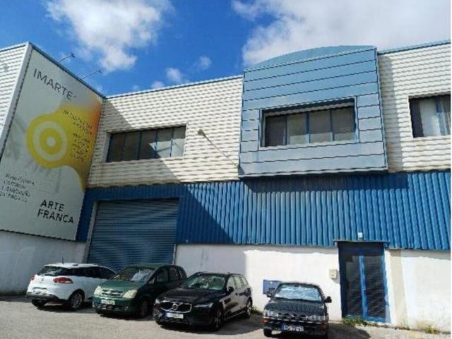 Hangar T3 em Alverca do Ribatejo e Sobralinho de 630,00 m²