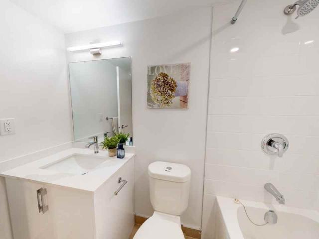 Hanover Road 2 Bedroom Apartment for Rent at 4 Monterey Park, Brampton, ON L6S 4J1 Central Park