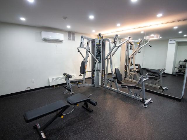 Hanover Road 2 Bedroom Apartment for Rent at 4 Monterey Park, Brampton, ON L6S 4J1 Central Park