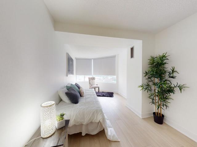 Hanover Road 2 Bedroom Apartment for Rent at 4 Monterey Park, Brampton, ON L6S 4J1 Central Park