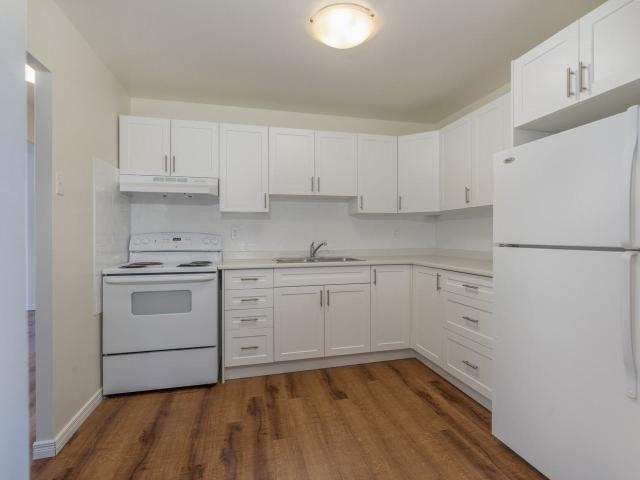 Hanover Tower Apartments 2 Bedroom Apartment for Rent at 511 7th Ave, Hanover, ON N4N 3K8