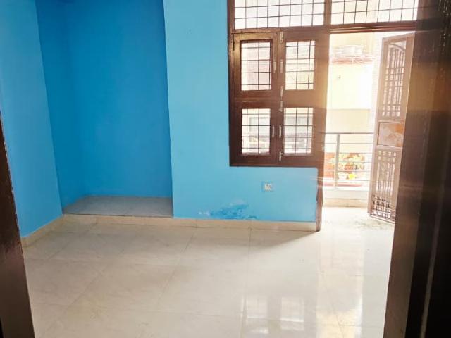 Hans Complex 2 Bedroom 750 Sq. Ft. Builder Floor in Sector 49 Noida Listing ID: #10269