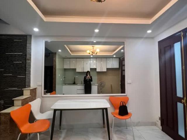 Hào nam đống đa dt 28m2 x5t mt 4m 5.75 tỷ ngõ rộng gần ô tô