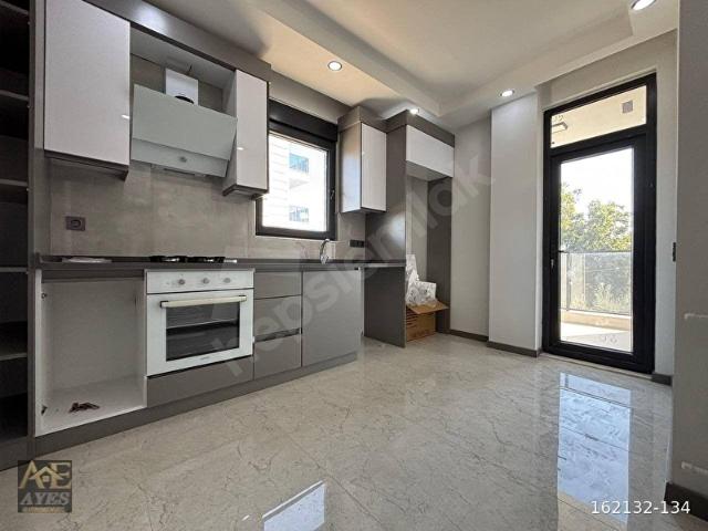 HABİBLER MAHALLESİNDE HAVUZLU SİTEDE GENİŞ 2+1 DAİRE 110 m 3 CEPHE KREDİYE UYGUN
