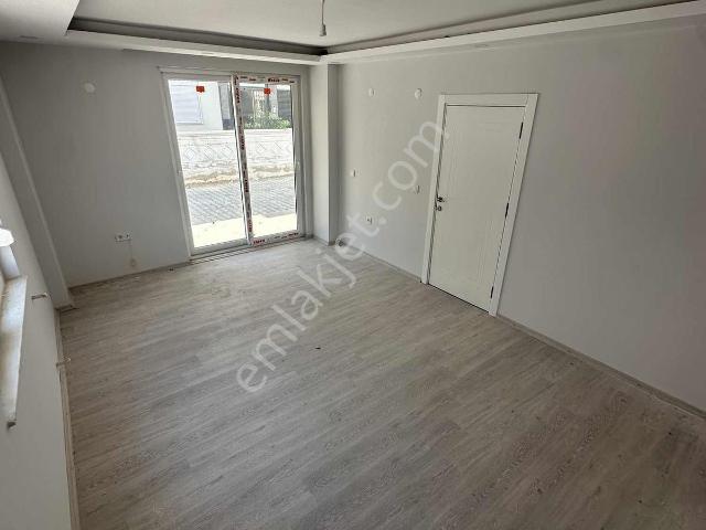 Habibler Mah Giriş Kat 2+1 Her Şey Ayrı Satılık Daire