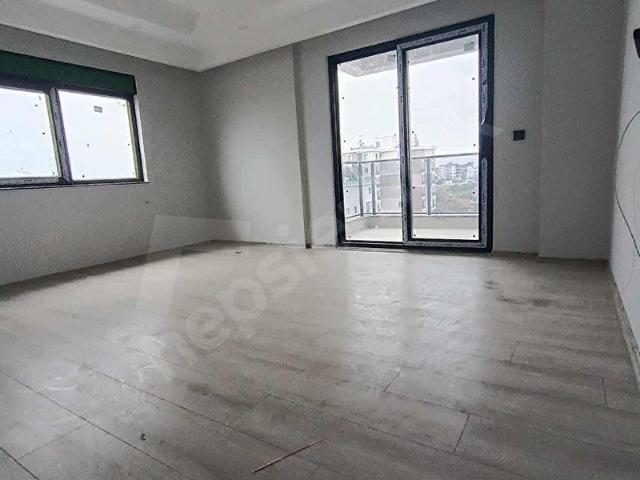 Habiblerde Havuzlu Site İçinde Sıfır 2+1 Asansörlü Balkonlu
