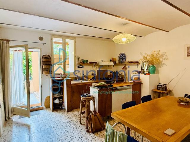 Habitation Gite Et Possibilite Commerce A Saint Quentin La P. 198m² Saint Quentin la Poterie