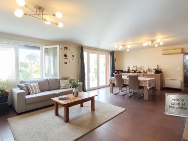 Habitable sans travaux, au calme, proximité du centre ville