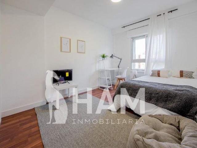 Habitación Madrid Alameda de Osuna 550€ MES Ref. GN6484859