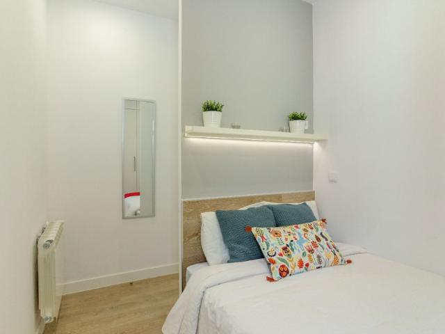 Habitación moderna en Mesón de Paredes