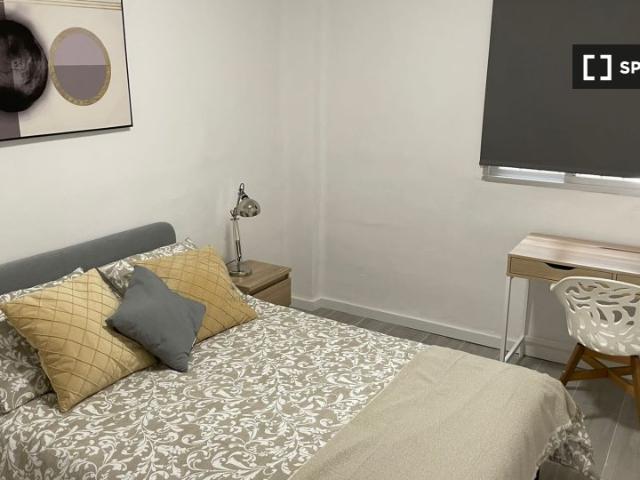 Habitación Moderna y Renovada en la Vibrante Málaga