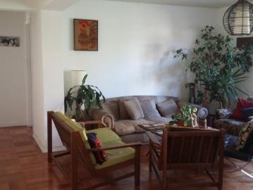 Habitación a pasos del metro y de barrio Italia!