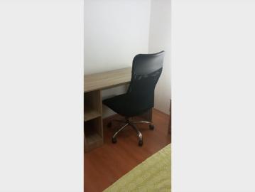 Habitación amplia y luminosa, Las Condes