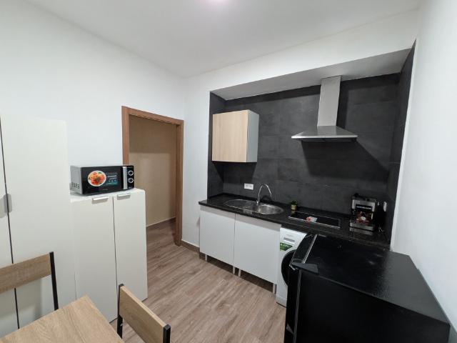 Habitación amplia y luminosa