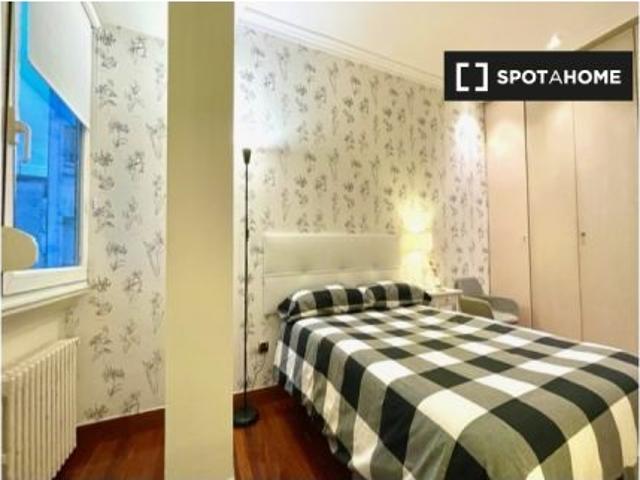 Habitación amplia, acogedora y muy cómoda