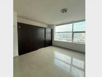 Habitación amplia con baño propio en depa con alberca y vigilancia