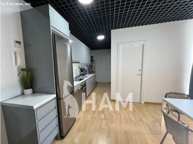 Habitación amplia en Alcodendas con baño en suite