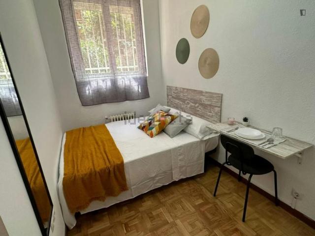 Habitación, Cuatro Caminos, Madrid