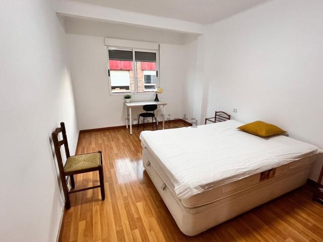 Habitación, Ciudad de Asís, Alicante / Alacant