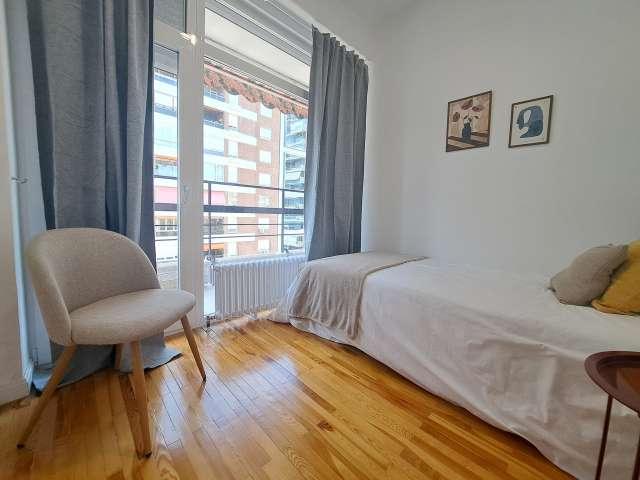 Habitación compartida de 14 habitaciones en alquiler en Castillejos, Madrid